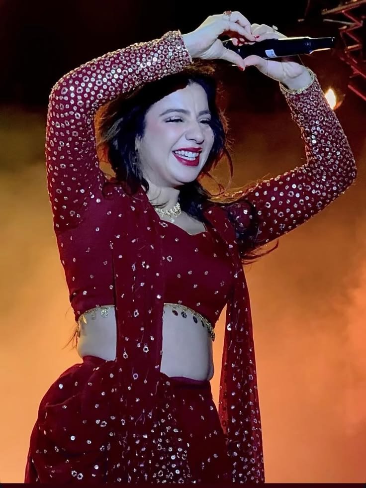 Jasmine Sandlas Live